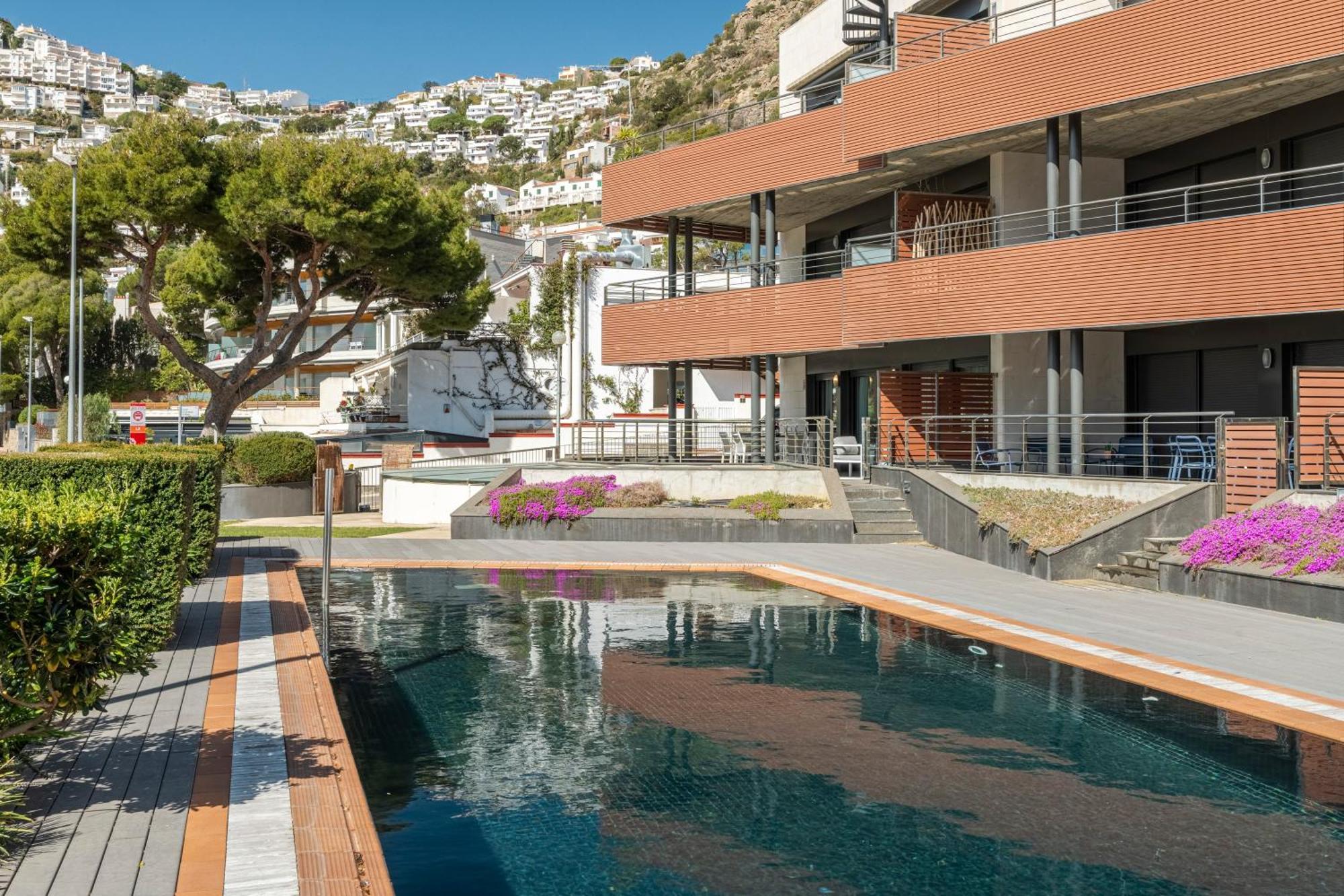 Apartamento Con Gran Terraza Delante Del Mar Roses Exterior photo
